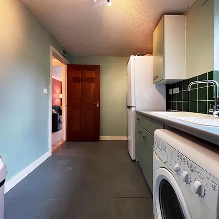 Rebecca Place At Whitechapel - 2 Double Beds, 1 Sofa Bed, Max 5 People Londra Esterno foto