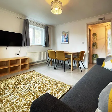 Rebecca Place At Whitechapel - 2 Double Beds, 1 Sofa Bed, Max 5 People Londra Esterno foto