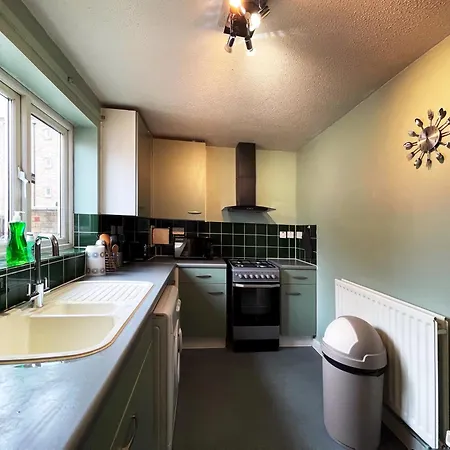 Rebecca Place At Whitechapel - 2 Double Beds, 1 Sofa Bed, Max 5 People Londra Esterno foto