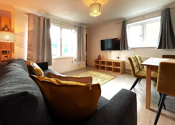Rebecca Place At Whitechapel - 2 Double Beds, 1 Sofa Bed, Max 5 People