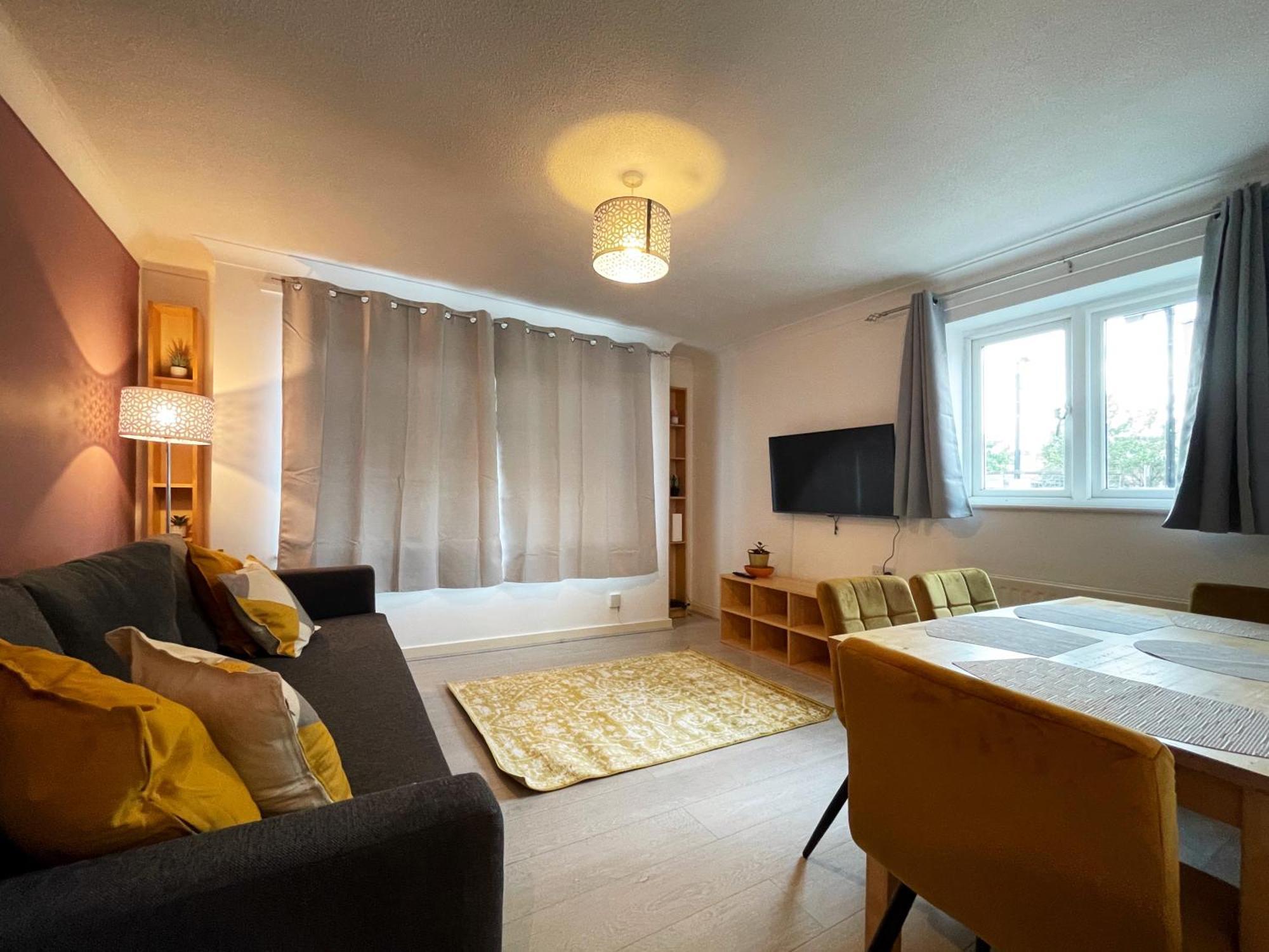 Rebecca Place At Whitechapel - 2 Double Beds, 1 Sofa Bed, Max 5 People Appartamento