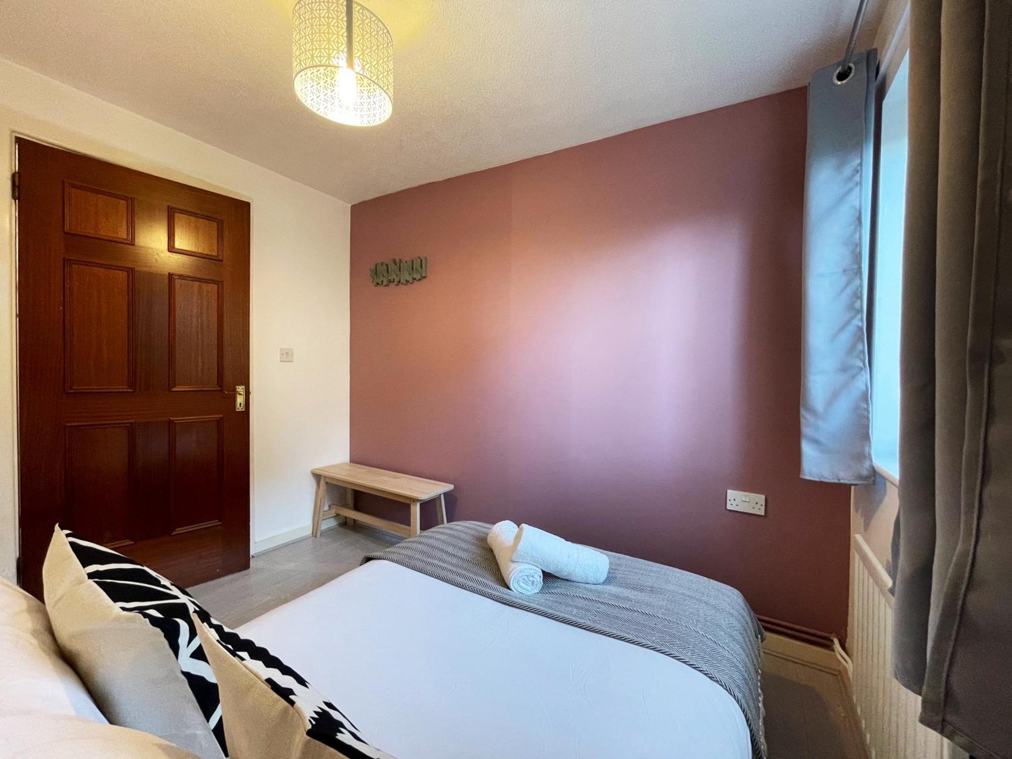 Rebecca Place At Whitechapel - 2 Double Beds, 1 Sofa Bed, Max 5 People Appartamento *
