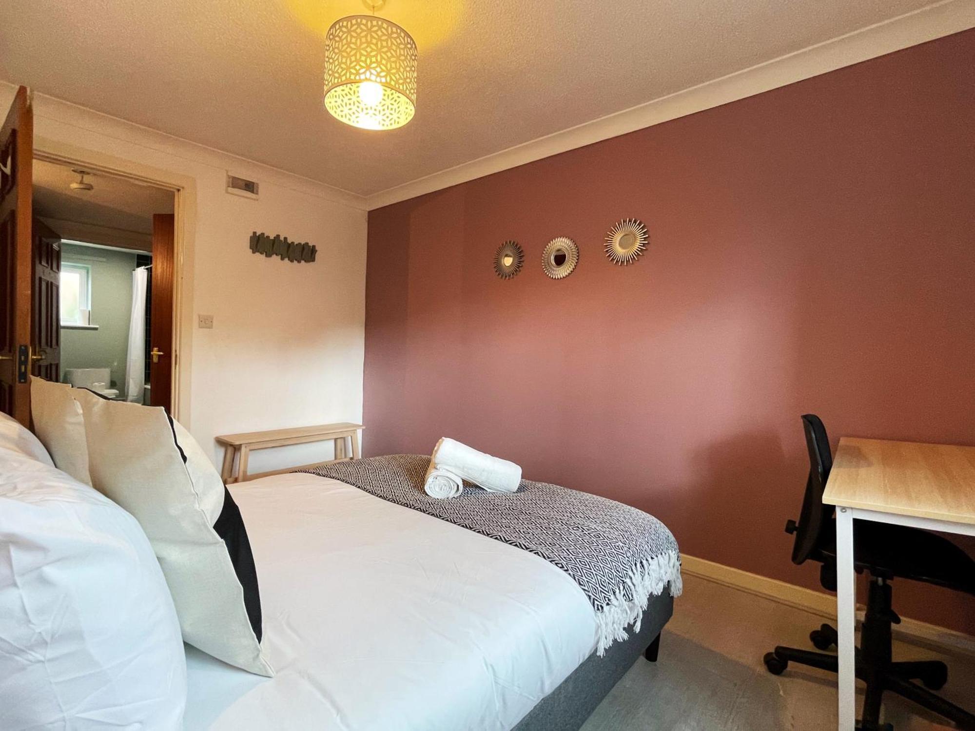 Appartamento Rebecca Place At Whitechapel - 2 Double Beds, 1 Sofa Bed, Max 5 People Londra